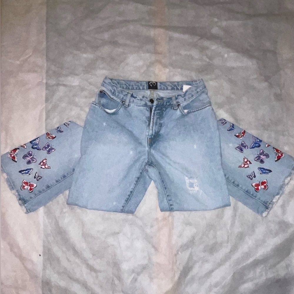 XOXO Vintage 90’s High Waisted Light Washed Distressed Flare Leg Jeans Size 7/8